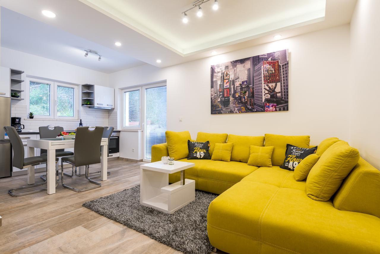 Apartment Helen Deluxe ดูบรอฟนิก ภายนอก รูปภาพ