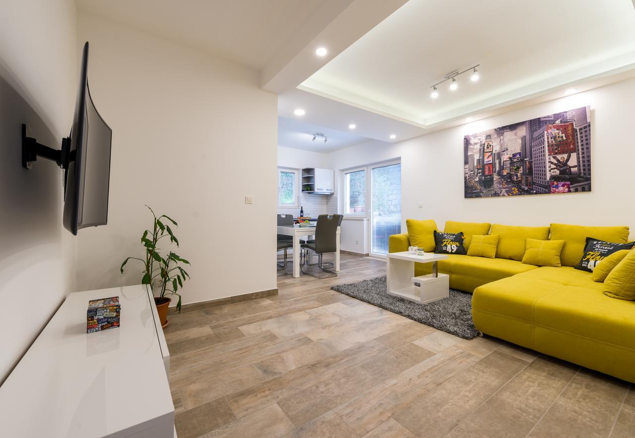 Apartment Helen Deluxe ดูบรอฟนิก ภายนอก รูปภาพ
