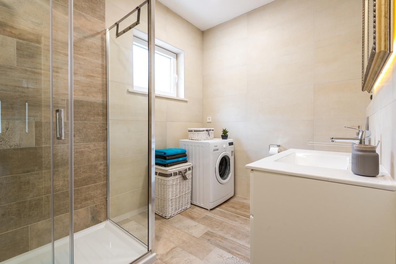 Apartment Helen Deluxe ดูบรอฟนิก ภายนอก รูปภาพ